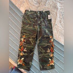DRIFTWOOD Embroidered Herem Camouflage Cropped Pants MediumNWT